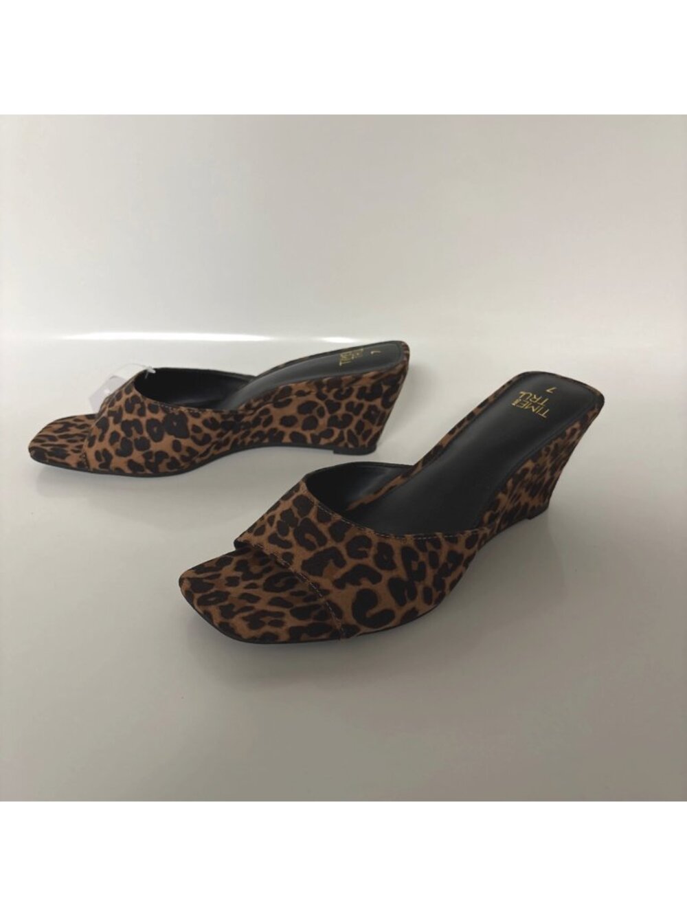 Time and Tru Slip On Wedge Sandals Women Size 7 Brown Cheetah Leopard Shoe NEW